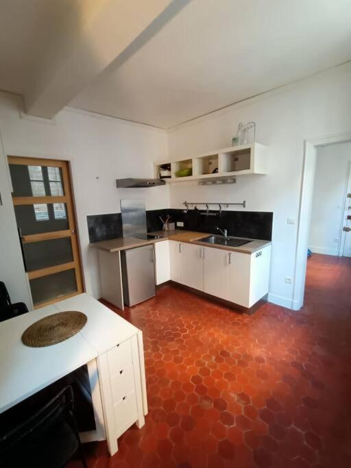 T2-Avignon - Centre Historique Apartment ภายนอก รูปภาพ