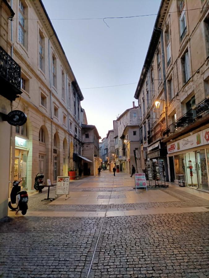 T2-Avignon - Centre Historique Apartment ภายนอก รูปภาพ